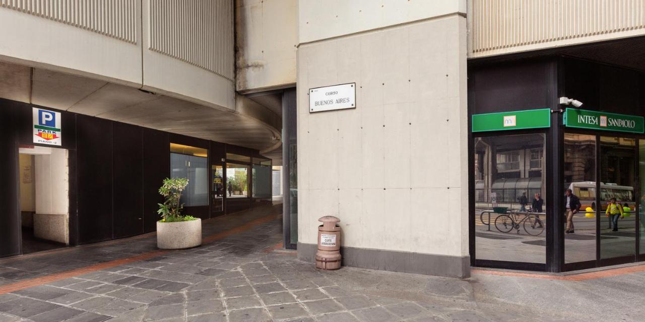 Suite Augustus - Free Parking Генуя Экстерьер фото