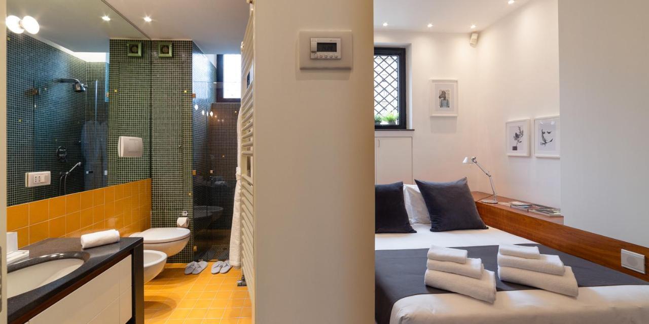 Suite Augustus - Free Parking Генуя Экстерьер фото