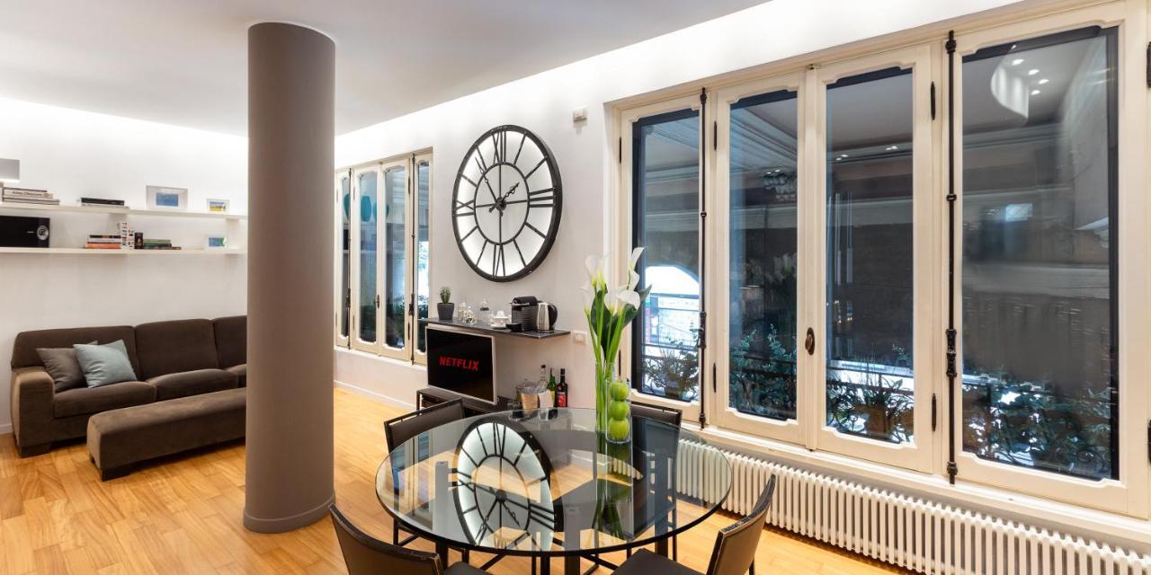 Suite Augustus - Free Parking Генуя Экстерьер фото