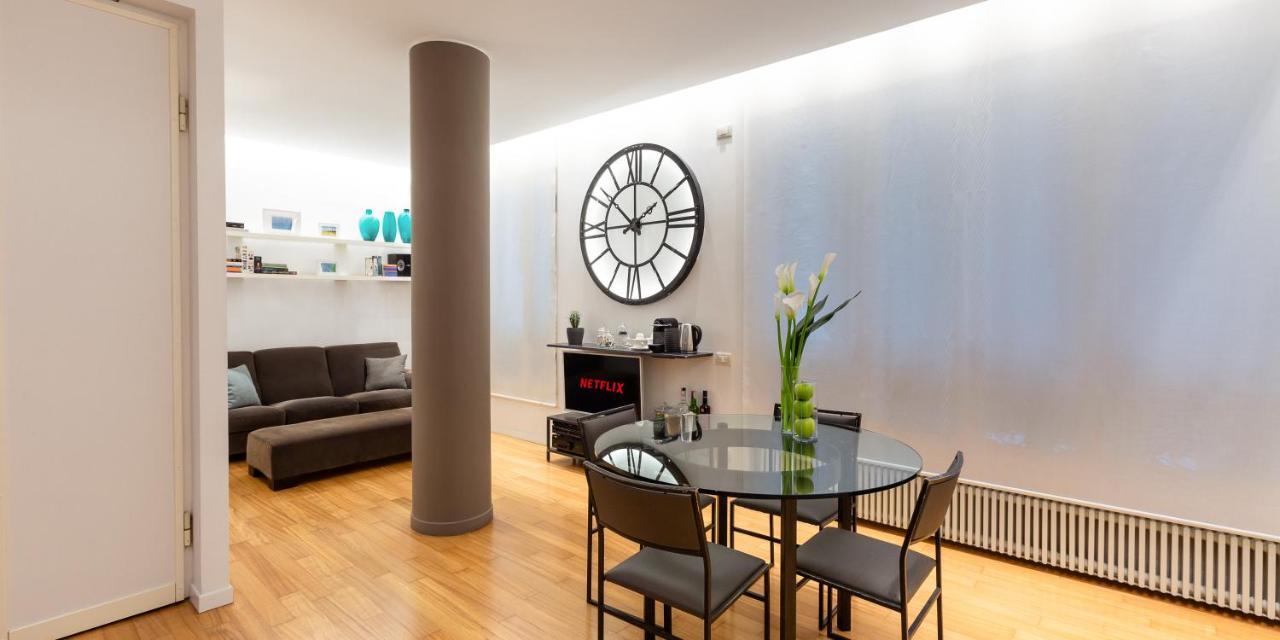 Suite Augustus - Free Parking Генуя Экстерьер фото