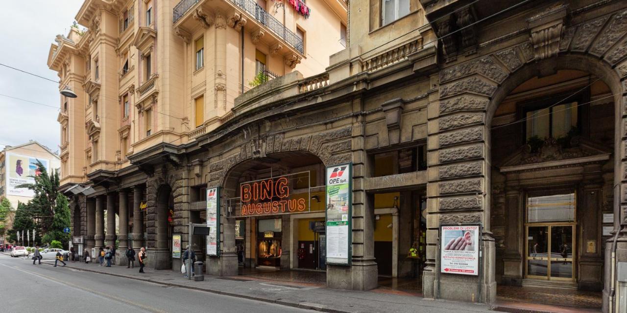 Suite Augustus - Free Parking Генуя Экстерьер фото